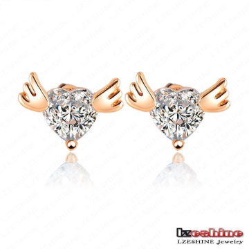 Ala de ángel con corazón Zircon amor Stud Earrings (ER0010-C)